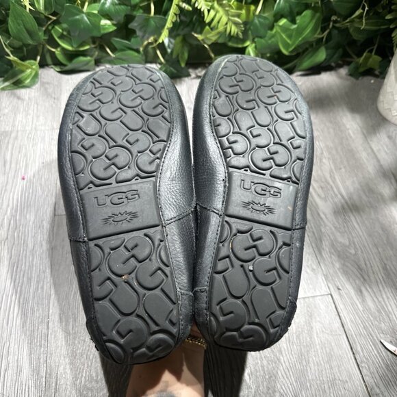 UGG Slip-On Slipper 5379B Men\'s 10 Black Leather Faux Fur Insole Comfort main image 5